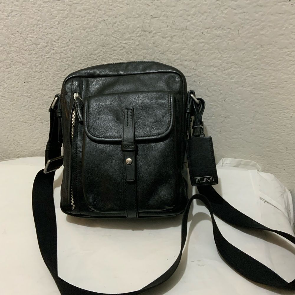 Tumi Laredo Frisco Town Black Leather Messenger Bag, Silver Hardware